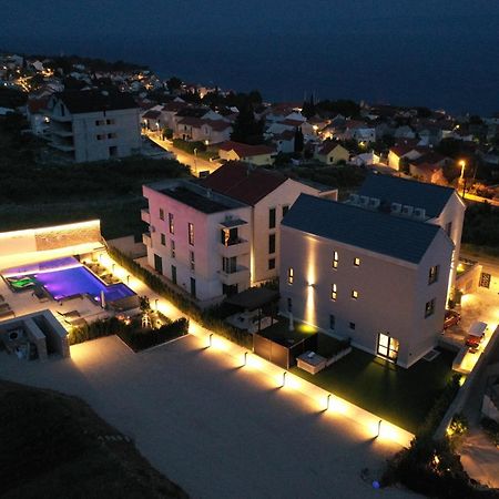 Grey House Apartment Bol Luaran gambar
