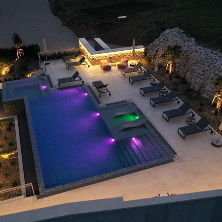 Grey House Apartment Bol Luaran gambar