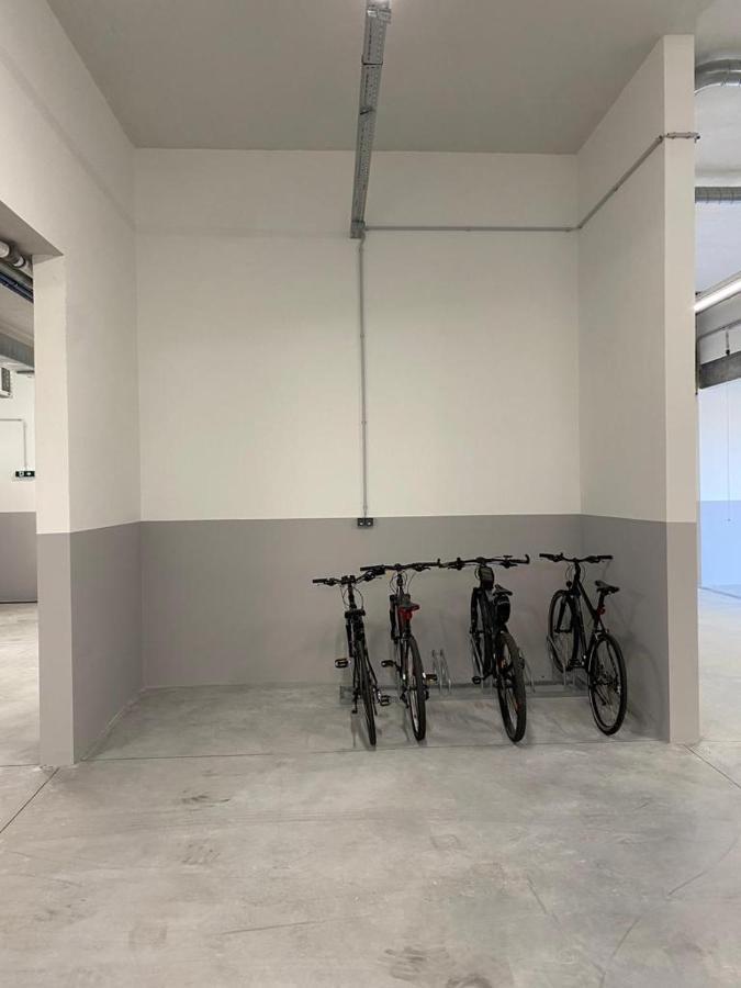 Grey House Apartment Bol Luaran gambar