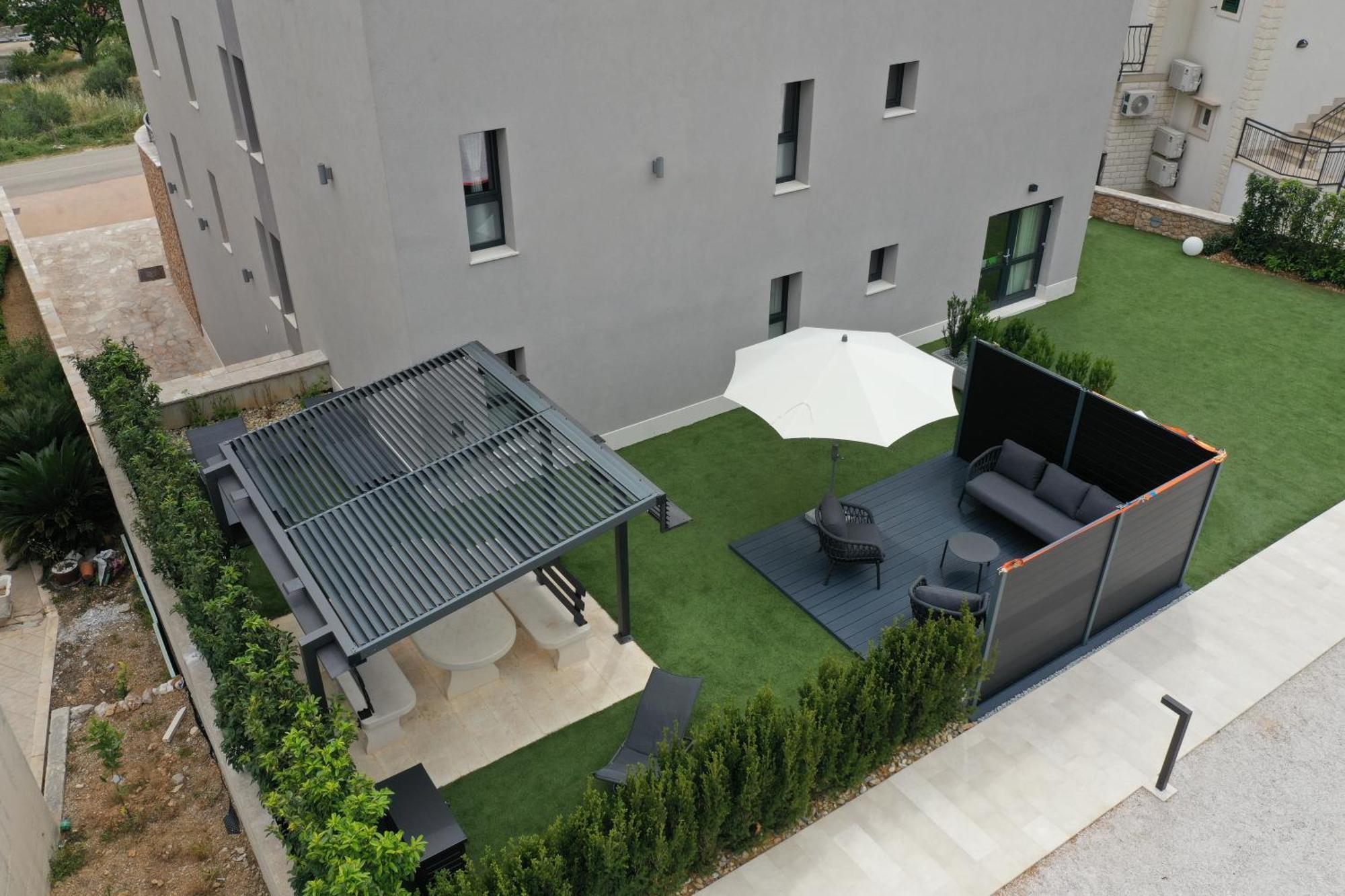 Grey House Apartment Bol Luaran gambar