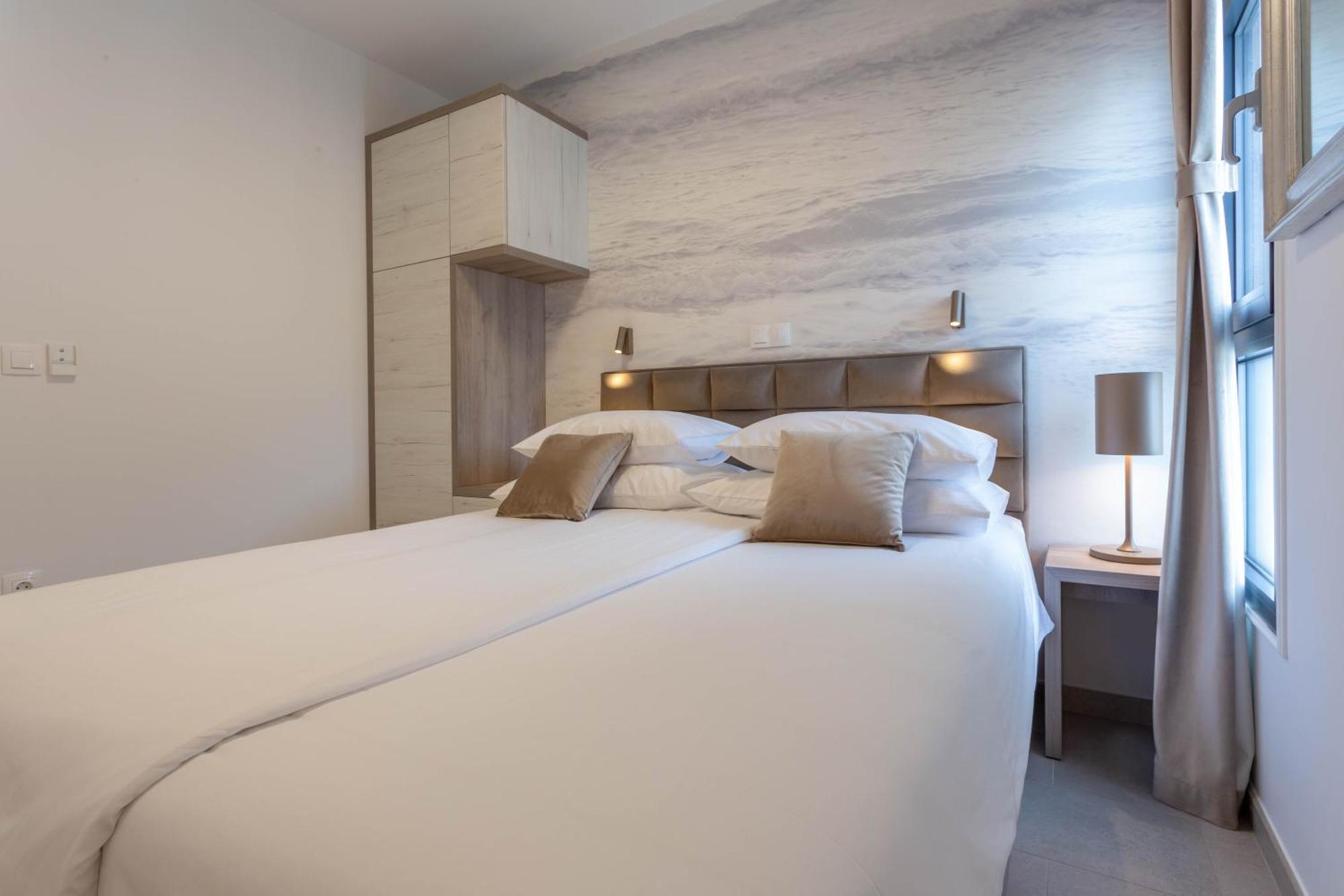 Grey House Apartment Bol Luaran gambar