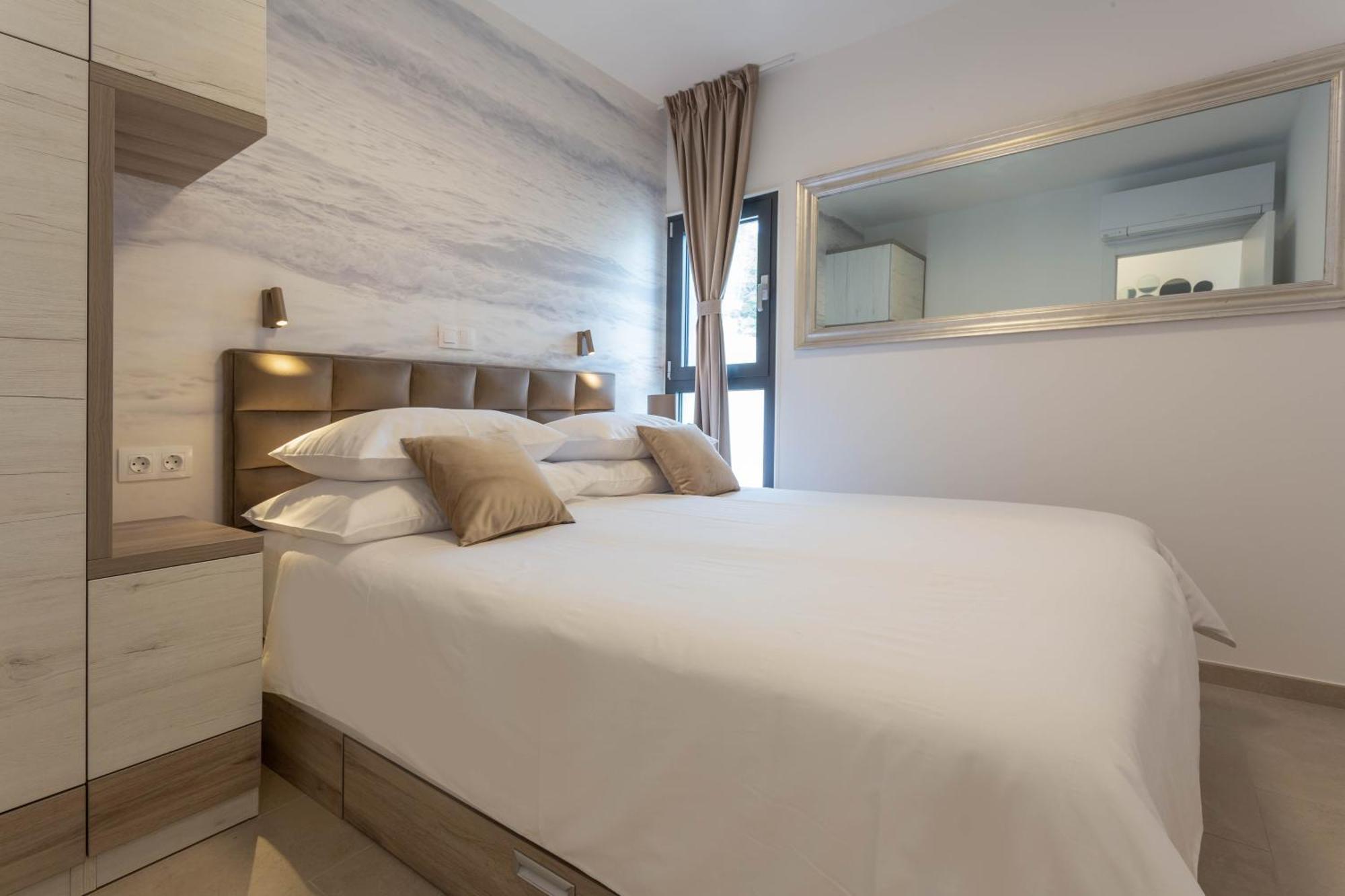 Grey House Apartment Bol Luaran gambar