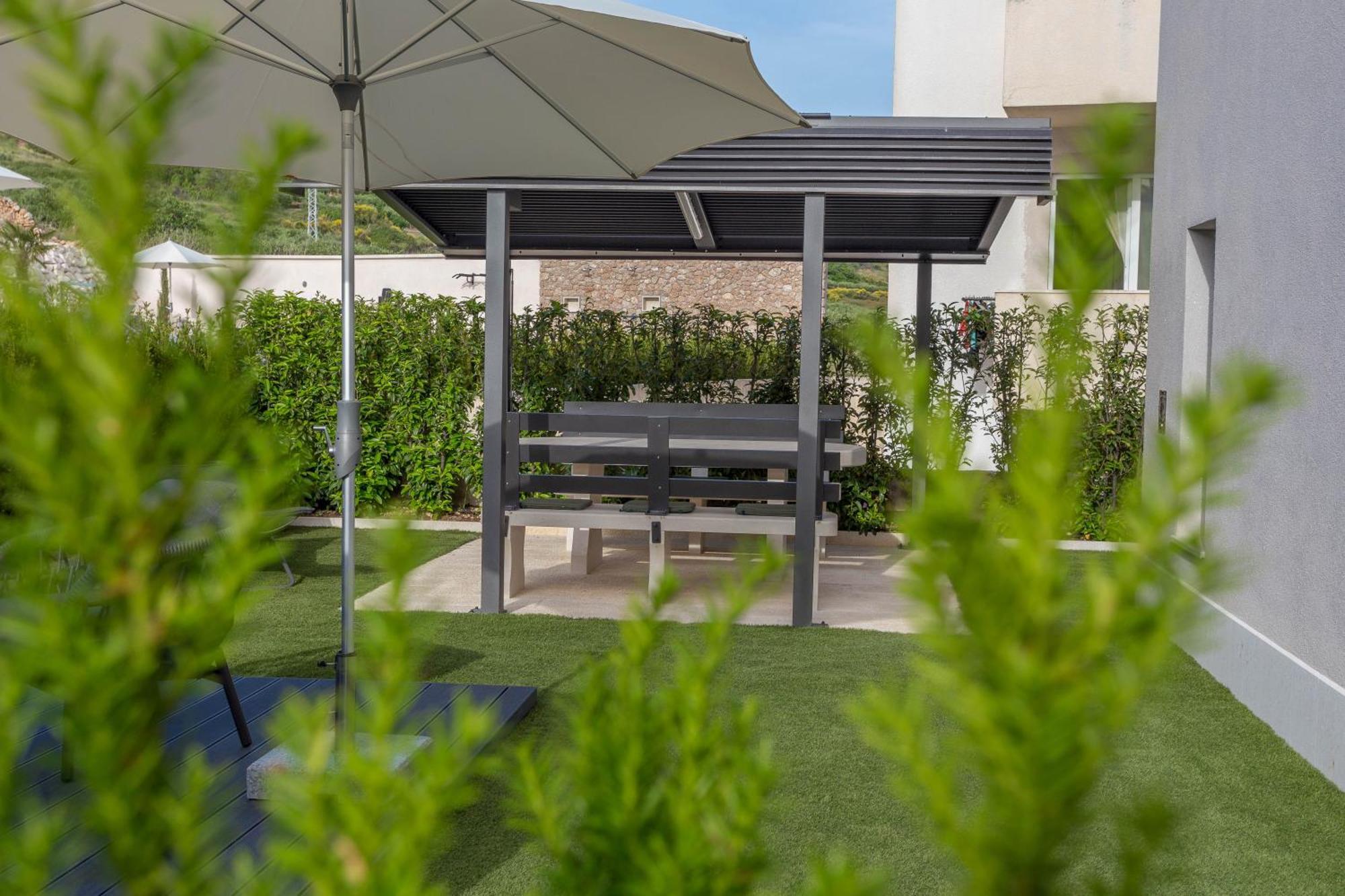 Grey House Apartment Bol Luaran gambar