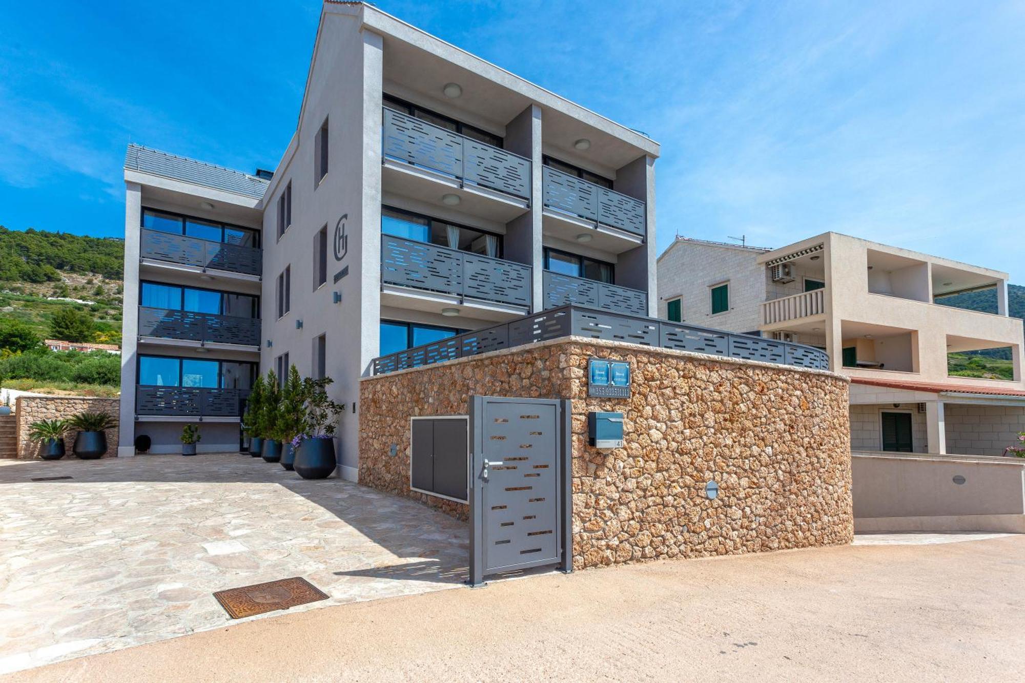 Grey House Apartment Bol Luaran gambar